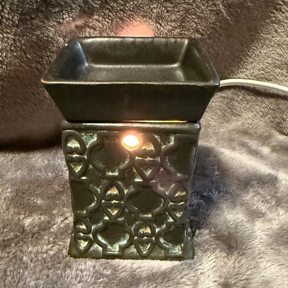 Elegant Black Ceramic Wax Warmer